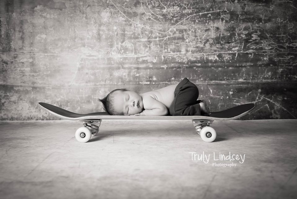 newborn-skateboard